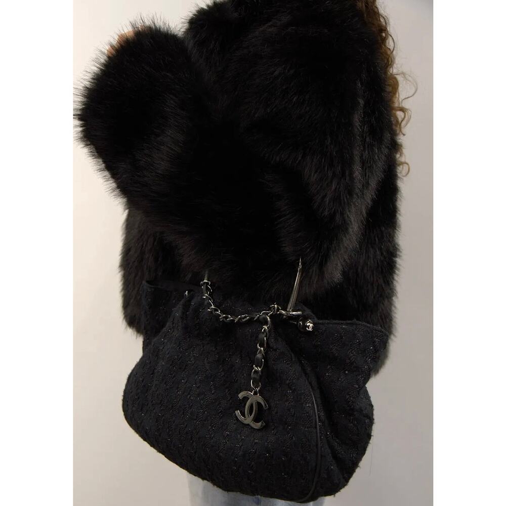 CHANEL 2005 CC Black Tweed Tote Bag - Picture 3 of 10